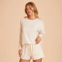 Crew Neck Sweatshirt - Vanilla Cream